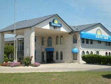 Days Inn Windcrest By Wyndham San Antonio Buitenkant foto