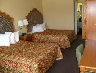 Days Inn Windcrest By Wyndham San Antonio Buitenkant foto