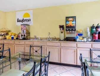Days Inn Windcrest By Wyndham San Antonio Buitenkant foto